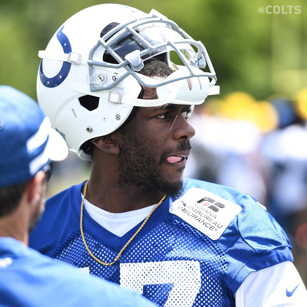 Colts's tweet image. In the business, this is what we like to call ᵐᶦⁿᶦᶜᵃᵐᵖ.