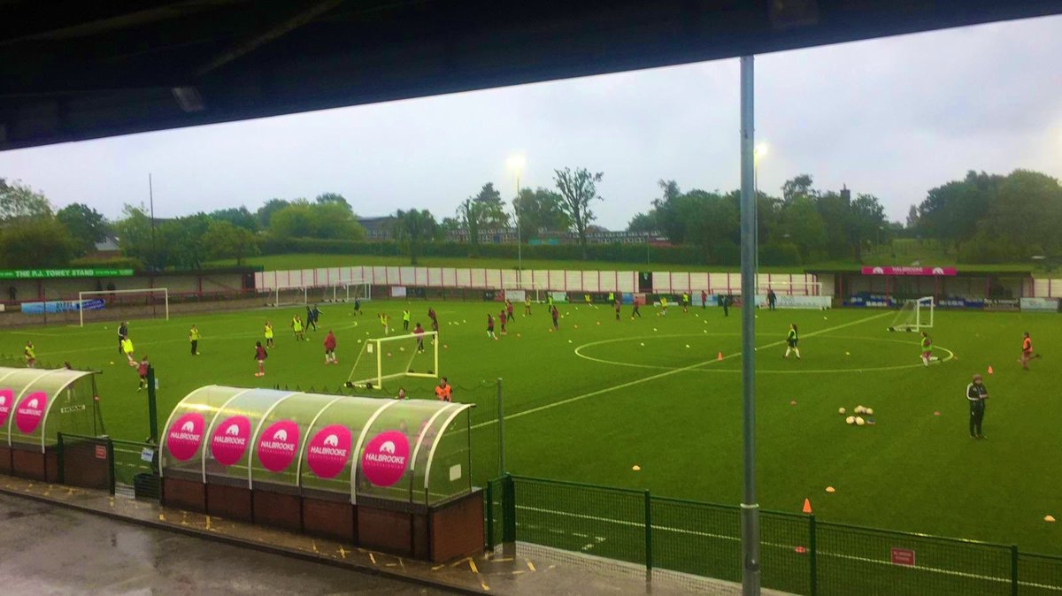🤩 Over 200 in attendance for tonight’s @nflfcjuniors try outs 👏👏

⚽️ Second round on Thursday!! 

🗣 YOU REDS! 🔴

#NFFC #WePlayStrong