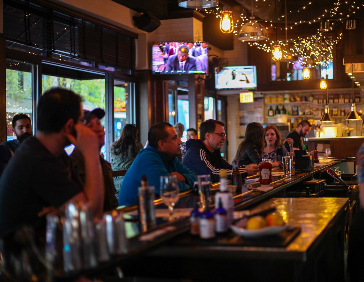 thtlogan's tweet photo. HAPPY HOUR - $3 draft Lagunitas on tap from 3-6pm. All windows are open!!! https://t.co/7btMXUyAxG