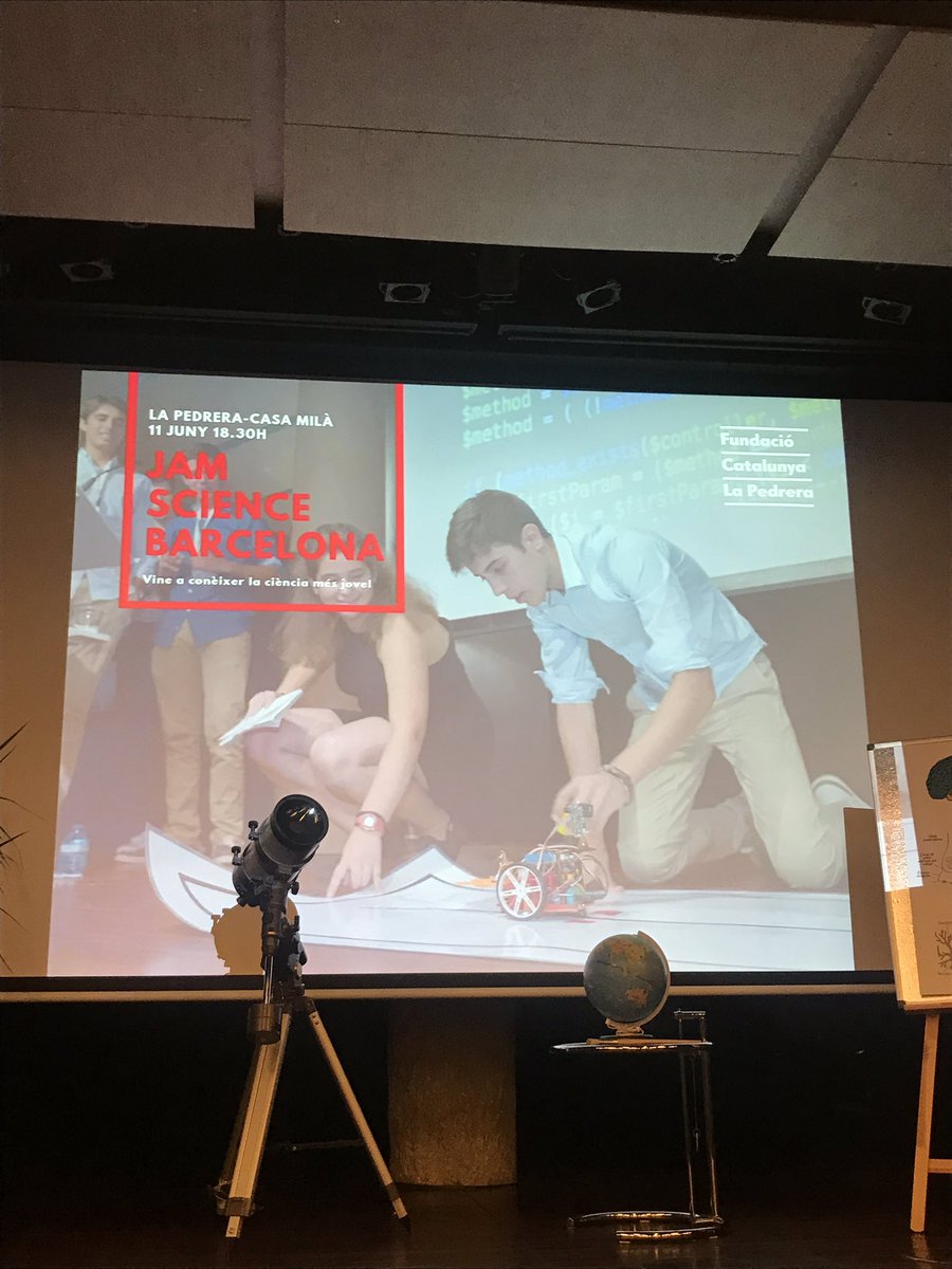 ferrerescarlota's tweet photo. #JamScienceBarcelona
“Pues la ciencia, que es el lenguaje del universo, es lo que precisamente nos permite traer estos sueños que tenemos en nuestras cabezas al mundo real” 🔬🧬🔭🎹

#FellowsLaPedreraCiència @PedreraFundacio https://t.co/pT6GCOpkKG