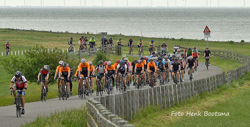 Draaiboek Fietselfstedentocht opnieuw doorgekeken na onweersbuien dlvr.it/R6RG3X