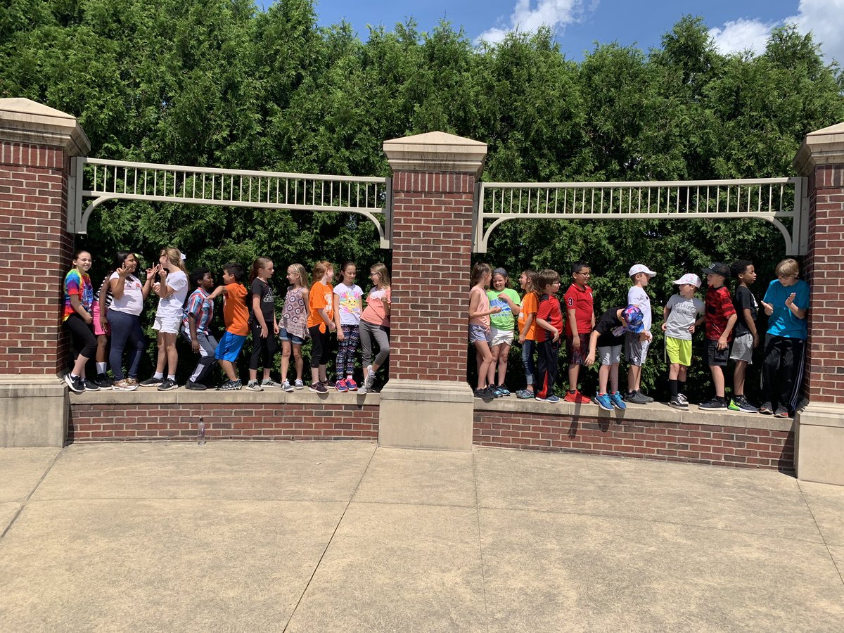 beckchalmers's tweet photo. Beautiful day for pizza and ice cream in the park and a trip to @wixomlibrary @WalledLkSchools @WixomEl https://t.co/go6XRzt1mc