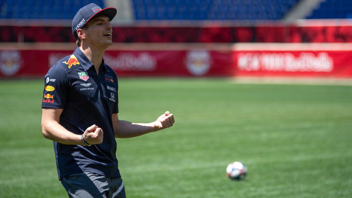 redbullracing's tweet image. Awesome day shooting with @Citrix at the @NewYorkRedBulls fortress! 🙌🎮⚽️🎥 #CitrixIsHow #RedBullFamily