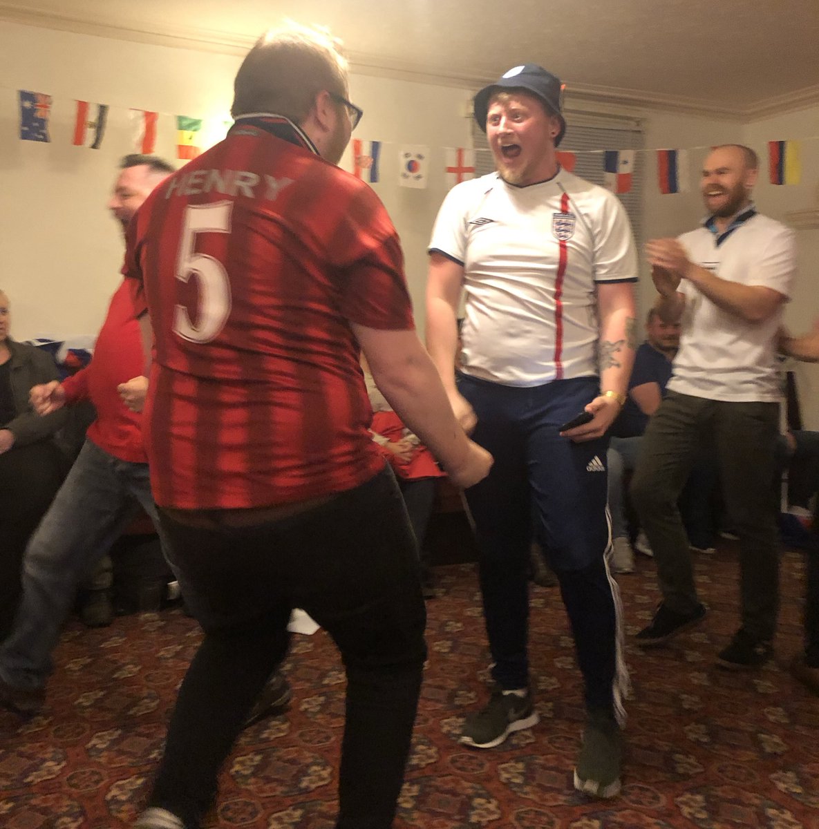 timb_89's tweet image. I have had myself an emotional roller-coaster of an evening with #Henry5 at the Harlequin in Sheffield. @BenjaminEWilson and his band of brothers doing their bit to bring football home #LoveTrain #ChantLikeIts2018Again