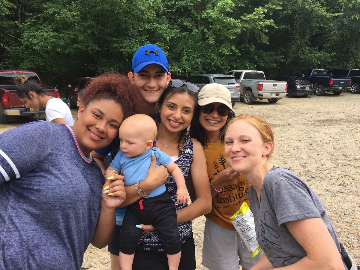 Passage_LETU's tweet photo. Creation Day River float: Beavers Bend State Park Oklahoma https://t.co/ATwNGFOZTA