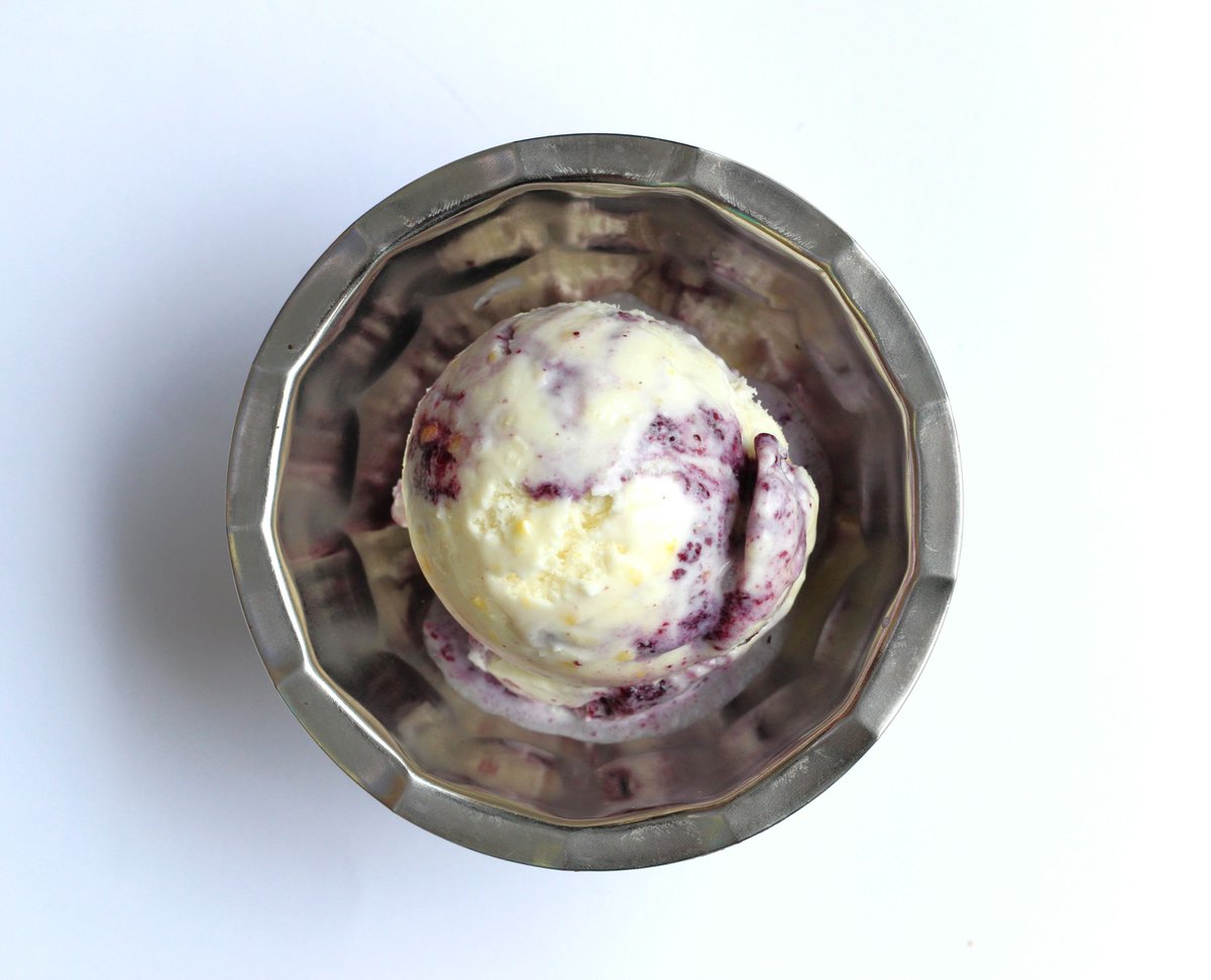 Make plans to be at the <a href="/chattamarket/">Chattanooga Market</a> with us next Sunday, June 23rd for this year's Ice Cream Social! Pay $6 to sample ice cream from us &amp; 5 others, plus help out the Chambliss Center for Children at the same time. It's a win-win!

#clumpies #icecream #sweetcornblueberry