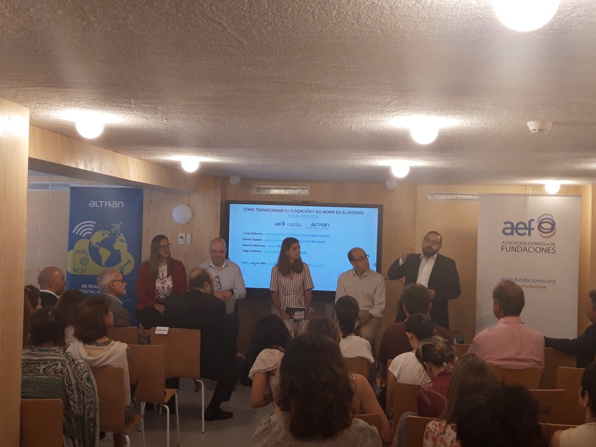 itwillbeorg's tweet photo. "Si no apuestas, el cambio no lo haces. Lo que permite no perder el foco es saber para quien trabajamos (beneficiarios). Si ves claro que el impacto social va a ser mayor hay que hacerlo" @itwillbeorg ejemplo de non-profit apostando por la transformación digital. https://t.co/iL2RNYzGjt