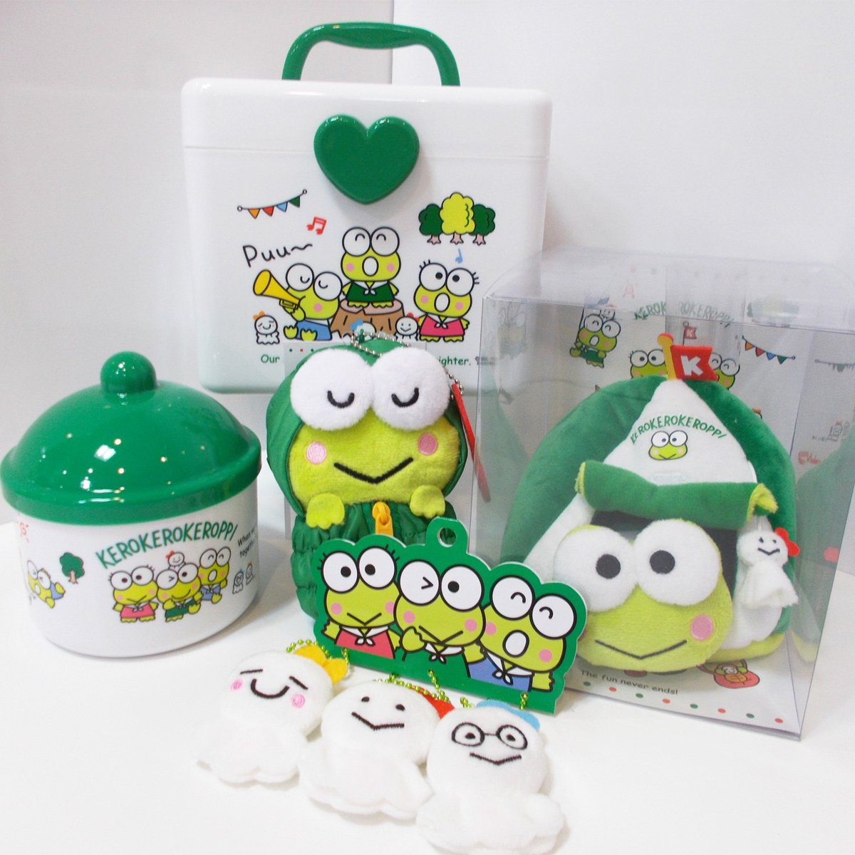 ☆けろけろけろっぴグッズ発売☆ 赤いリボンのてるてるに加え、2人の