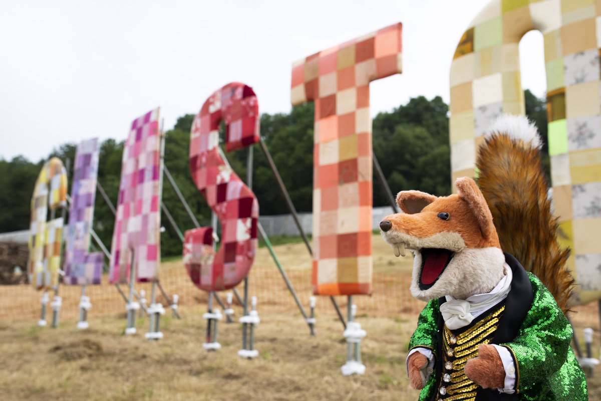 Ooh very exciting...only one more sleep till our <a href="/kidzfield/">Kidzfield</a> shows start so I thought I’d go for a little wander and look where I found myself @GlastoFest <a href="/GlastoFestFeed/">Glasto Fest Feed</a> <a href="/DanGreenPhoto/">Dan Green</a> Cor my little legs are worn out climbing this hill but worth the climb as the view is AMAZING!