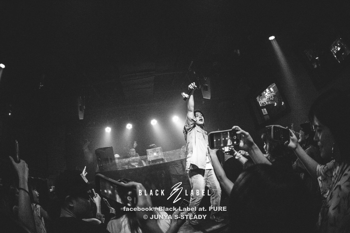 Black_Label06's tweet photo. 毎週火曜日開催!!!!
#black_label #b_l_o
@pure_osaka 
.
party snap
facebookから見れます!!!!
火曜日は是非PUREへお越しください🙇
.
https://t.co/gvxUYRaDD1
.
#junya_photo https://t.co/N7NZQPL6Rb