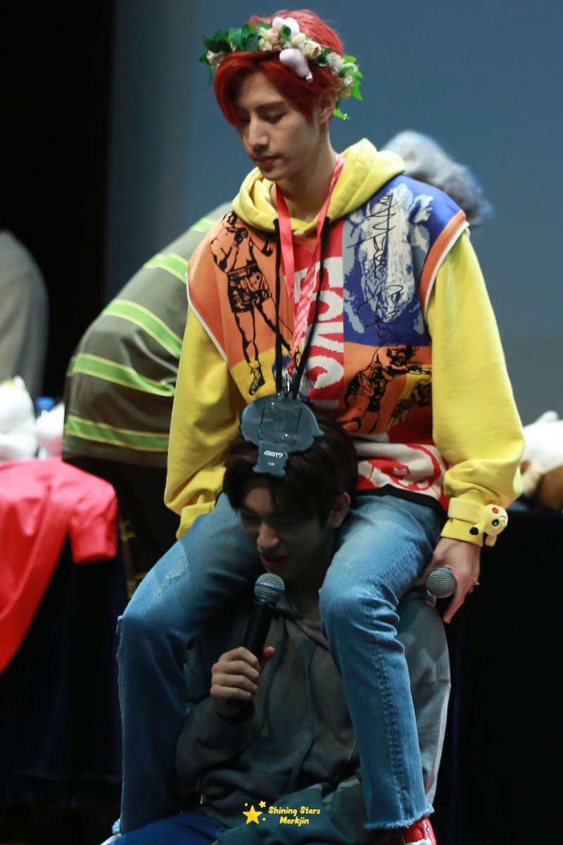 ShiningStars_MJ's tweet photo. 171015 신촌 팬싸 (Shinchon Fansign)

#GOT7 #갓세븐 #MARK #마크 #JINYOUNG #진영 #Markjin #JinMark https://t.co/5dEL50DPsb
