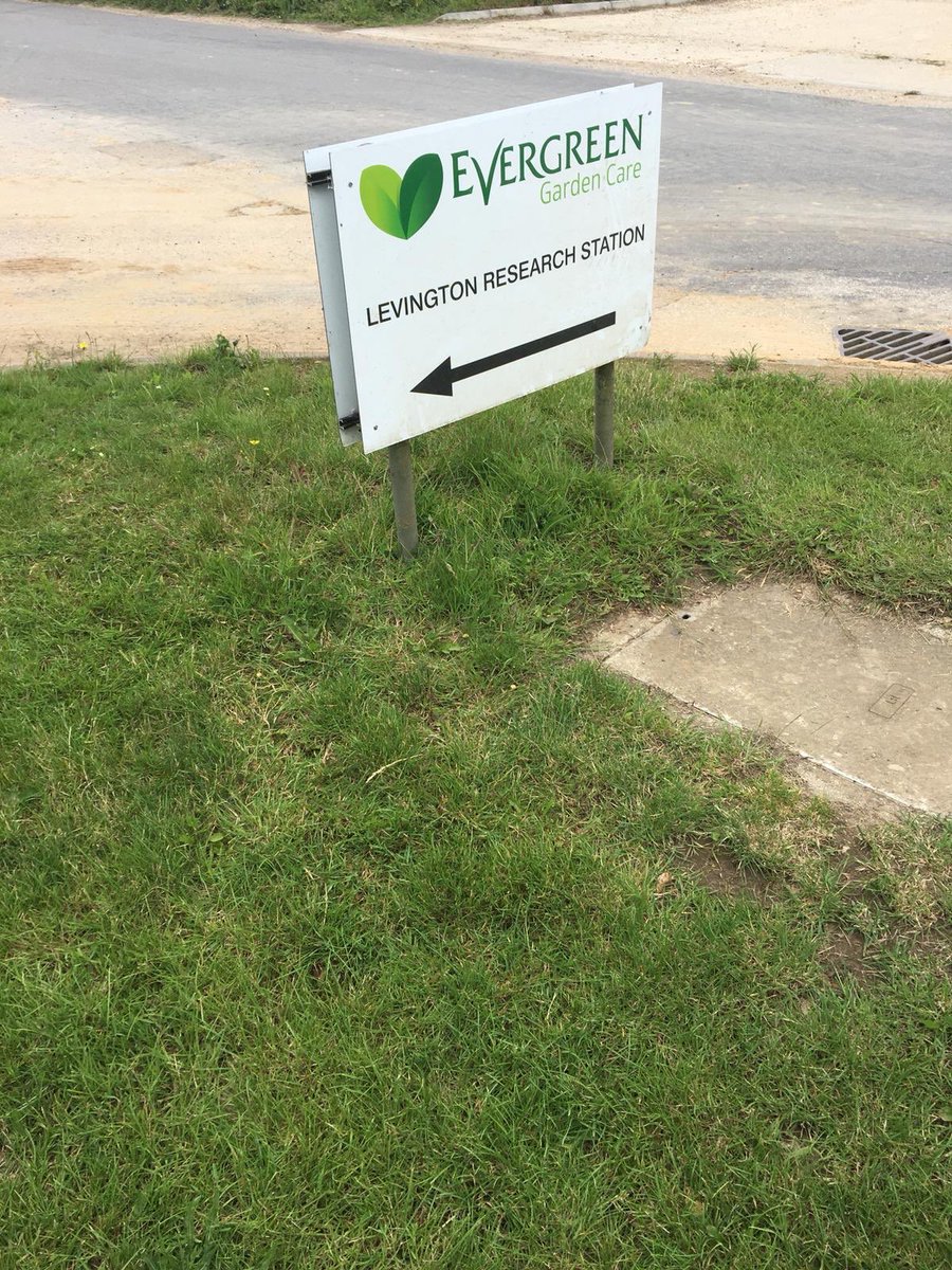 GCUpdateUK's tweet image. Our product news coordinator, Ed Waugh, is delighted to attend a behind the scenes tour of Evergreen Garden Care’s research and development facility in Levington! A great day ahead seeing products tested and presentations on the latest product development for 2020.