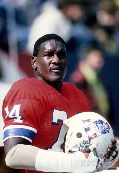 We've got Shelby Jordan days left until the  #Patriots opener!After being cut by the Oilers following the 1973 draft, Jordan spent a few years out of football before being pick up by the Pats in 1975He'd go on to be their starting right tackle for the next 7 seasons