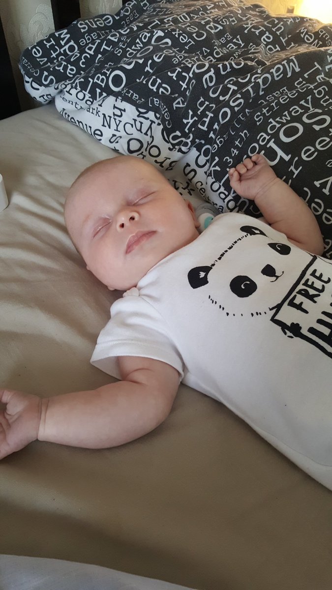 EmilyMa29787961's tweet photo. My baby girl has her first lot of vaccinations today! Not that she knows it! #babygirl #keepinghersafe #loveher #protection #nhs #vaccinations ๐๐ https://t.co/mqh7GhfTN1