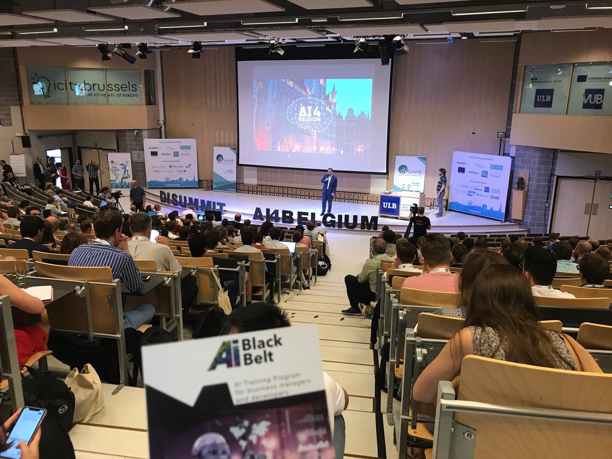 Today everyone is talking about AI at the conference #disummit2019 but in general 30% don’t know what AI is. Congrats <a href="/pvanimpe/">Philippe Van Impe</a> for the conference #AI4Belgium.