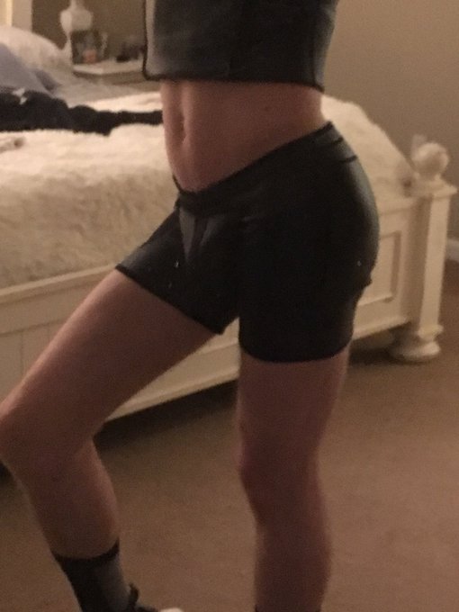 I&rsquo;m so sorry for my atrocious photo quality I need a photographer with any decent camera AHHH. Oh well<a href="/tag/frolic"class="tags"><span>#frolic</span></a>