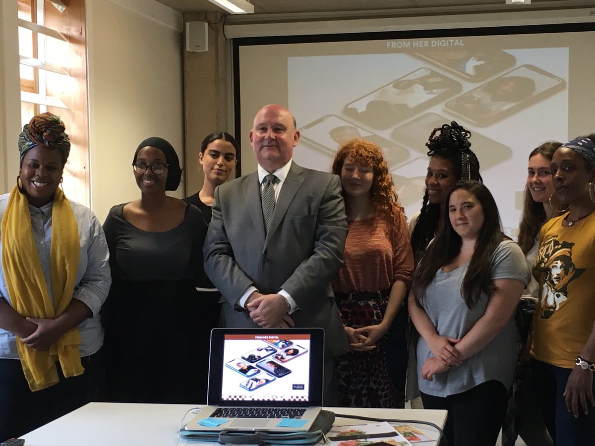 carolynhassan's tweet image. Welcomed ⁦@WestofEnglandCA⁩ Mayor yesterday ⁦@knowlewestmedia⁩ ⁦@kwmcthefactory⁩ talked to many women participating in #Makingit and #FromHerDigital plus 40 young people #MakerCity +⁦@BristolUni⁩ collaboration #diversity #creativetech #enterprise #skills