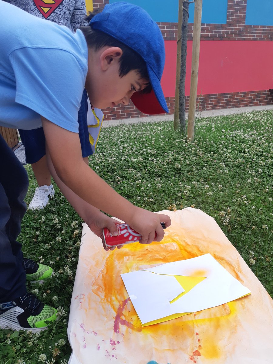2_bist's tweet photo. Art fun in Y1/2: learning how to design, create and use stencils. Did you know you need mathematics to do some art? #bist #art #stencils #rulerwork https://t.co/RZfNWCjbTX