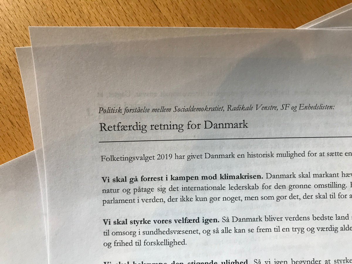StriibMona's tweet photo. Dejlig læsning. Jeg er især tilfreds med, at velfærden skal følge befolkningsudvikling + plads til et ekstra løft fremover. 

Udsigt til styrket psykiatri, sundhed, ældrepolitik, sygehuse og naturligvis #minimumsnormeringer. Mere her: https://t.co/eB7eBYCtO4 #dkpol #fv19 #sundpol https://t.co/hfgtpMP4hk