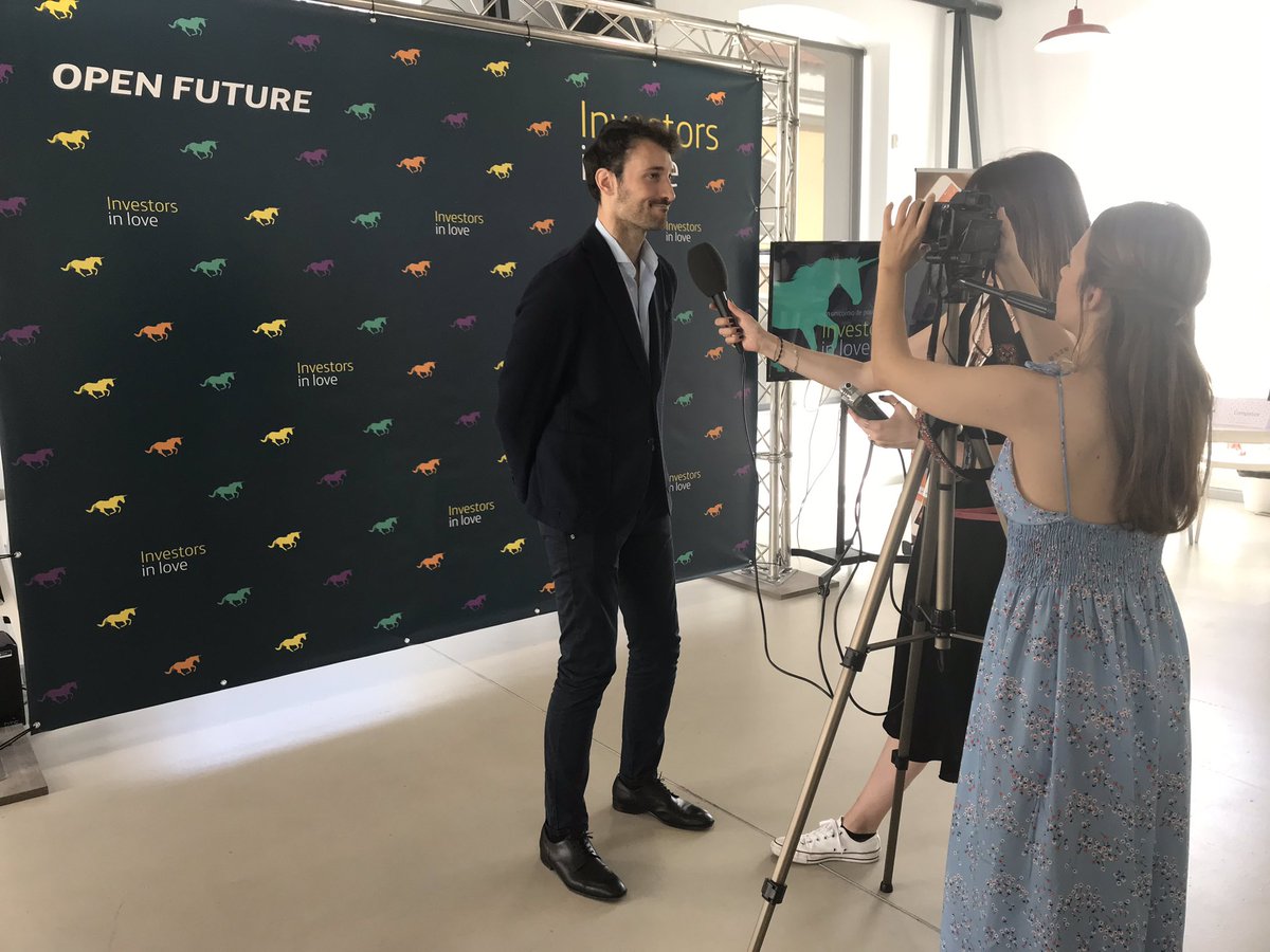 TZIR_'s tweet photo. Arranca #InvestorsInLove, impulsado por @OpenFuture_ y #TZIR. Las #startups #Adwalk @AncoraVigo @BeAmbassadorES @eCapture_3D #Finoa @invertidosES #Odaliss #Rehand #TrustElevate presentarán sus proyectos ante #inversores. ¡Un unicornio de posibilidades! @OpenFuture_ #OFStartups https://t.co/or7GY9ONrp