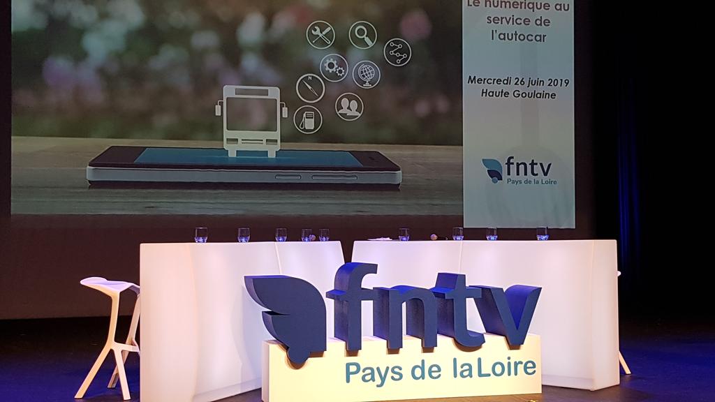 Réunion annuelle <a href="/FNTV/">Flamingo Nights TV</a> <a href="/FNTV_PDL/">FNTV_PDL</a> pour essayer de répondre aux questions qui bouleversent la filière  <a href="/Ubitransport/">Ubitransport devient Matawan</a> présente pour évoquer la thématique : la  transition numérique ou "se connecter pour exister' dans un monde qui bouge très vite.