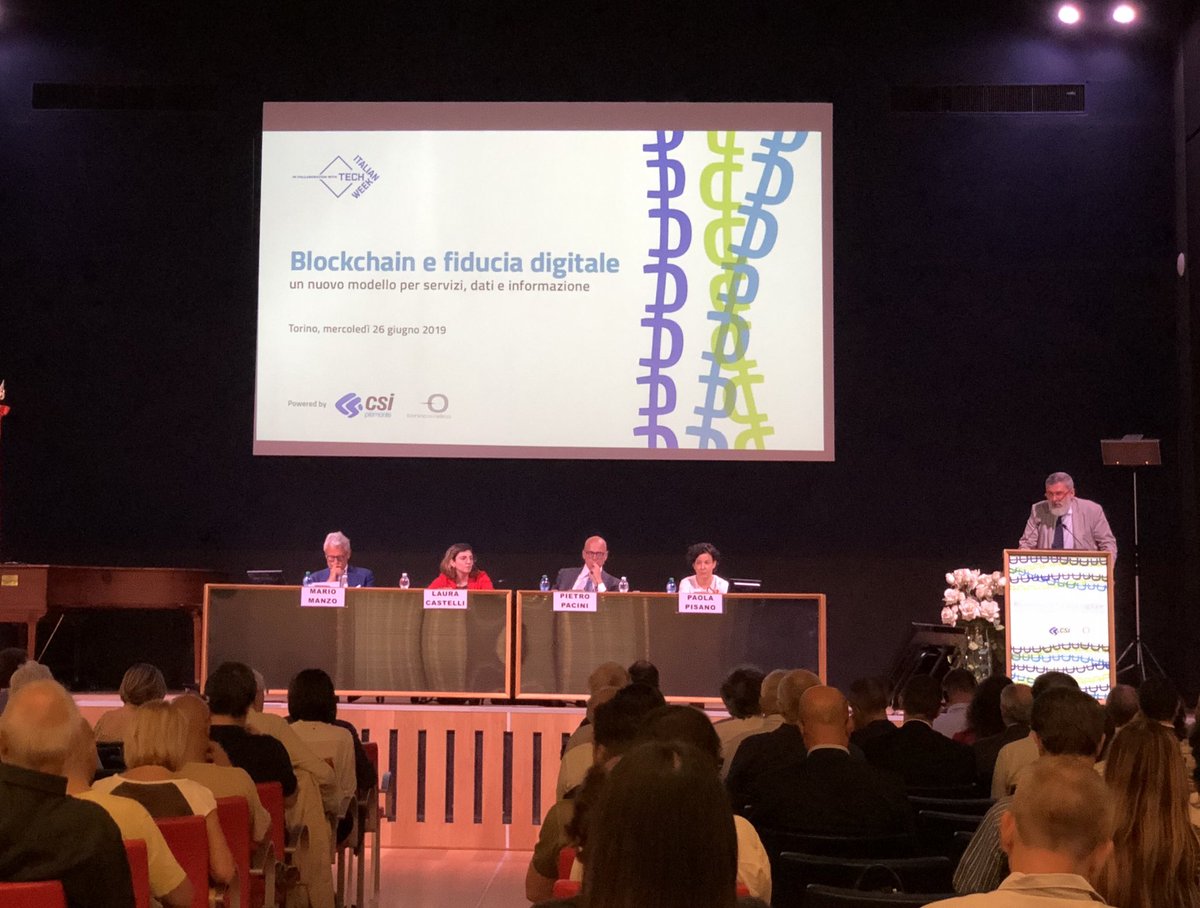 Oggi, nell’ambito della @ItalianTechWeek, parliamo di “#blockchain e fiducia digitale”.
Ora sul palco @LaCastelliM5s