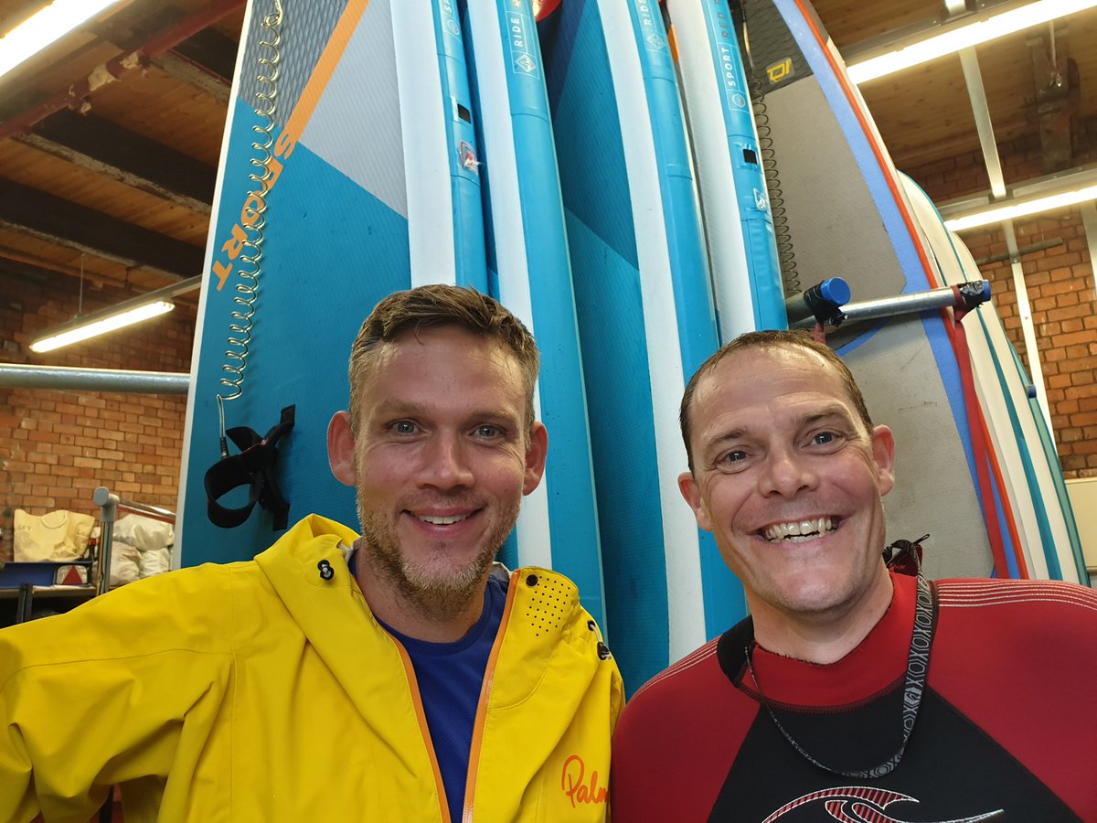 Gidsey's tweet photo. (1/2) Yesterday I had my 1st paddleboarding session (thanks Paul & @supbristol) Suffice to say it's harder that it looks!
Amazing to think that in 10 days time I'll be racing alongside my teammates Paul, @laura_hughesy & @Anoo_Jain in the @frankwater #StandUpForSafeWater event https://t.co/vvGFQxgiZs