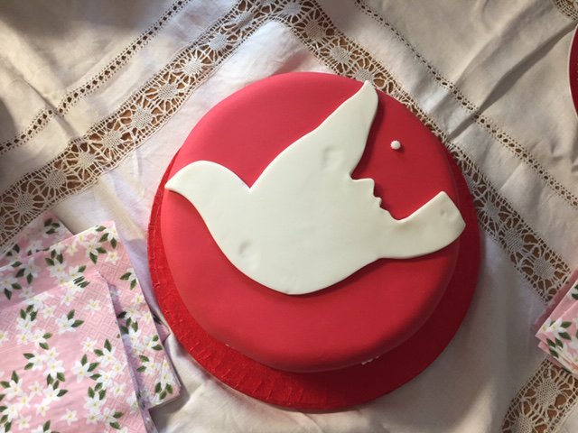 ElizabReed's tweet photo. My last day @PAHospice and what a wonderful end to my career. I think it has been my favourite job and place - full of wonderful people. I made cake! https://t.co/vHhvCFZt7B