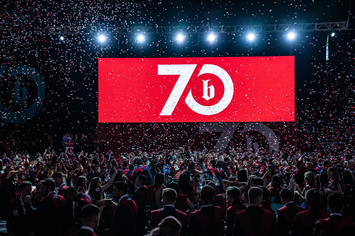 SixteAbadia's tweet image. #GraduacióBlanquerna2019 #OrgullBlanquerna