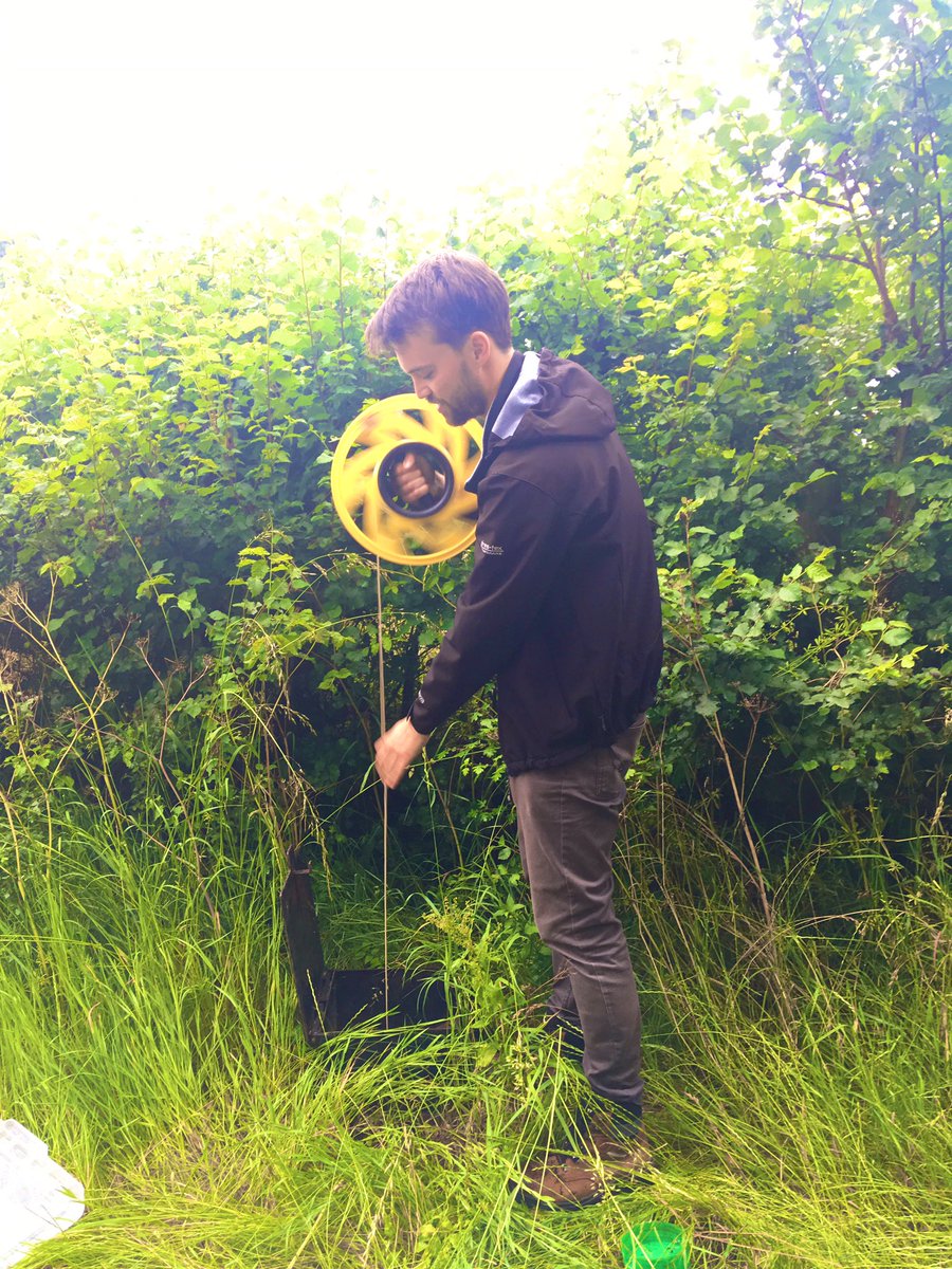NeilLewinEA's tweet photo. Had a top day out in the field at #HatfieldHouse with my Welwyn @EnvAgency Sampling & Collection team. We monitor a #groundwater site here & it was a great training opportunity with a few challenges to solve along the way #environment #TeamEA #water #SamplingandCollection https://t.co/diUYRQDSQ9