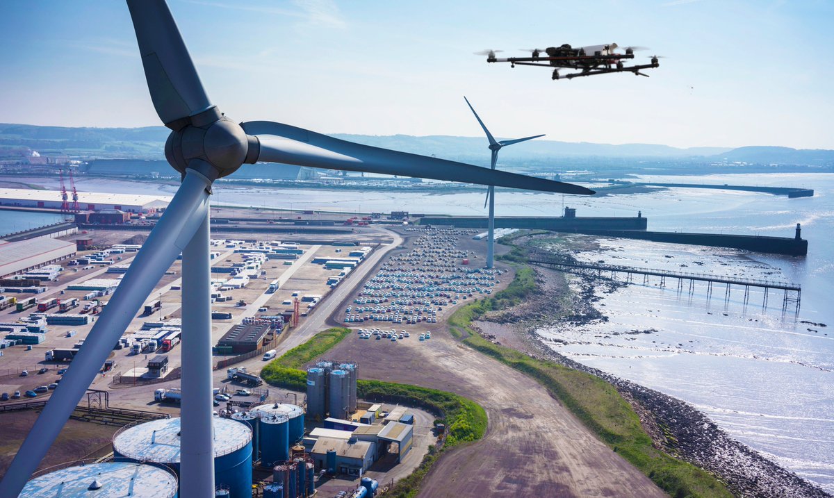dronecloudHQ's tweet photo. thanks @geoworldmedia https://t.co/1EDlLNXayX #drone #dronenews #droneplatform #dronesoftware #dronecloudhq #launch #GIS #droncloudhq https://t.co/EThGIVC9Za
