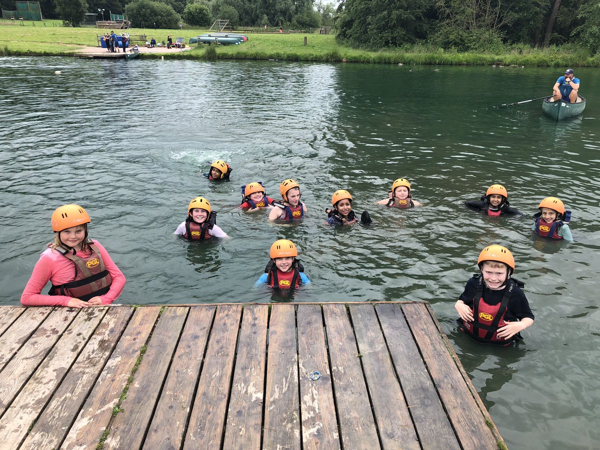 Auckland College tweet media