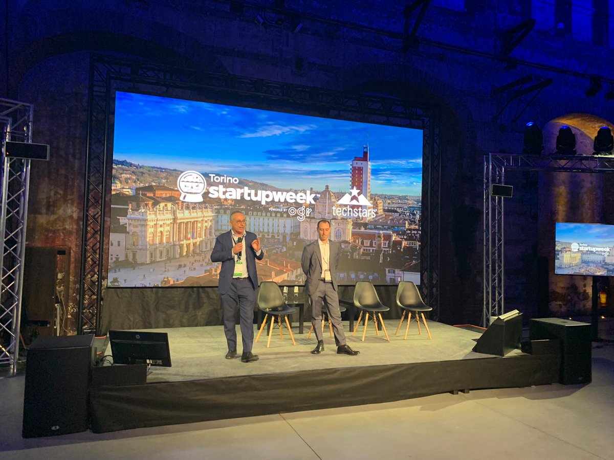 Intesa Sanpaolo enters the world of crowdfunding and acquires a stake in <a href="/BacktoWork24/">BacktoWork</a> through Neva Fintures, Corporate Venture Capital company of our Innovation Center. The announcement of Neva Finventures Ceo Mario Costantini at @OgrTorino #SWeekTorino
📰group.intesasanpaolo.com/scriptIsir0/si…