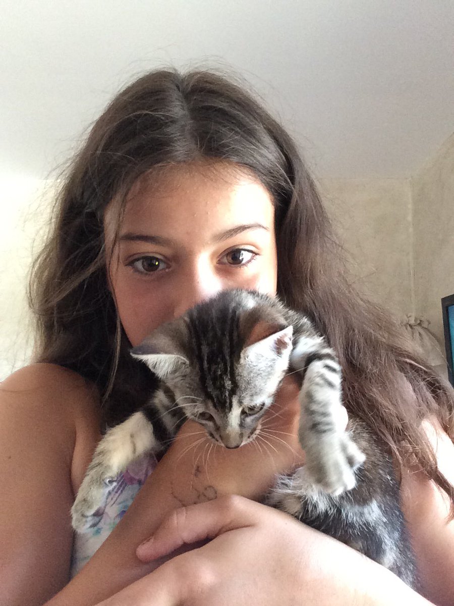 ThreadStars's tweet image. Que faire quand c’est la canicule ?🥵