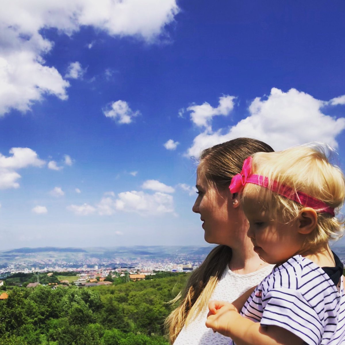 Did you know that #ClujNapoca has the best air quality in Europe? The rank includes 100 big cities in EU (just to compare, Prague is #72, Vienna #81, Warsaw #88).
I am not even surprised by these numbers- Cluj is one of the greenest places we have been to.