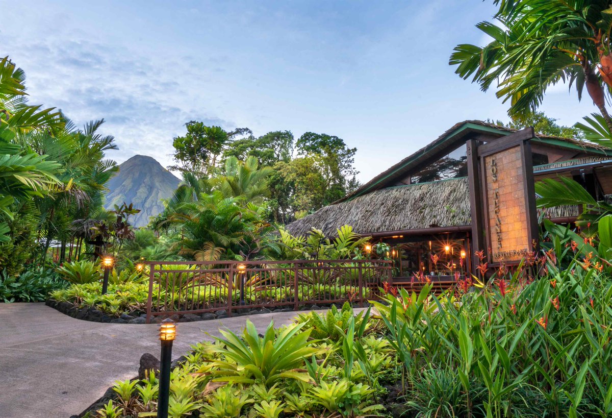sonatsounds's tweet photo. Estamos así 😍 con el hotel @TabaconResort ⭐ La experiencia en él es maravillosa y además, puedes disfrutar de buena música personalizada en cada rincón.  #hilomusical #ambientaciónmusical #music https://t.co/lJdsns6whB