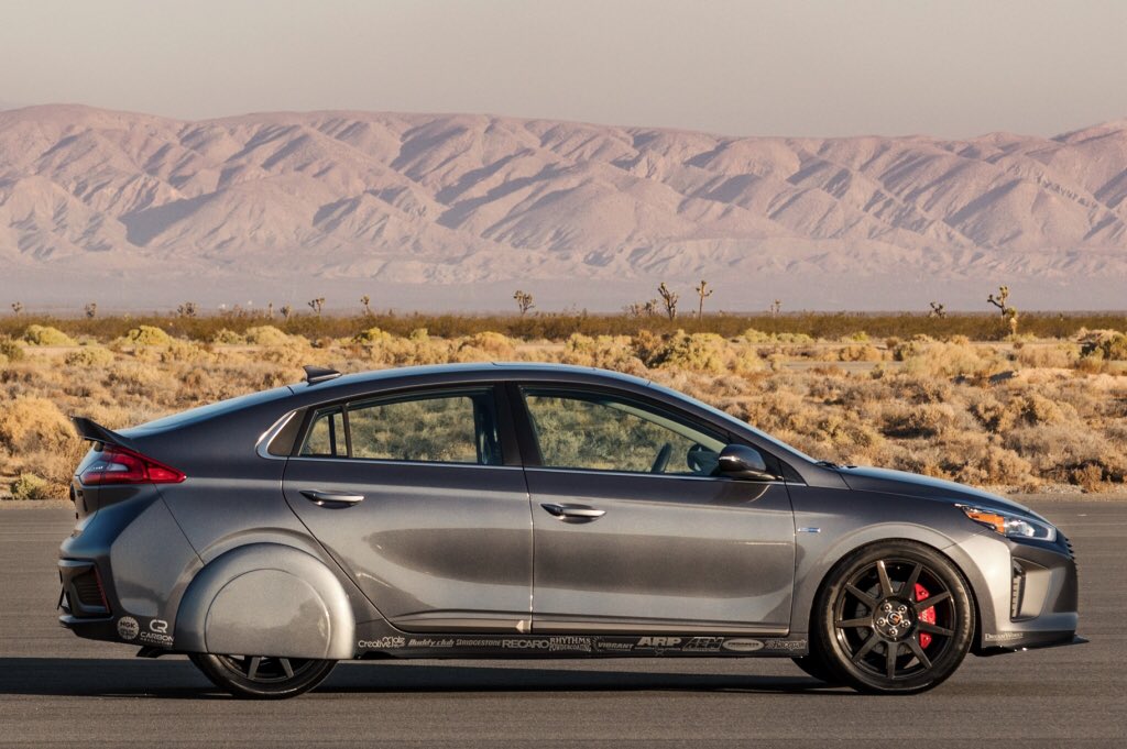 OnlyAuto tweet media