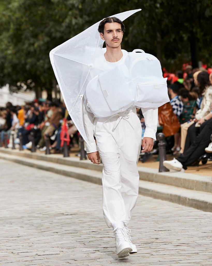 Louis Vuitton on X: #LVMenSS20 Primed for flight. Several looks from  #VirgilAbloh's latest #LouisVuitton Collection feature kites worn as  mid-layers. Watch the show on Twitter or at    / X