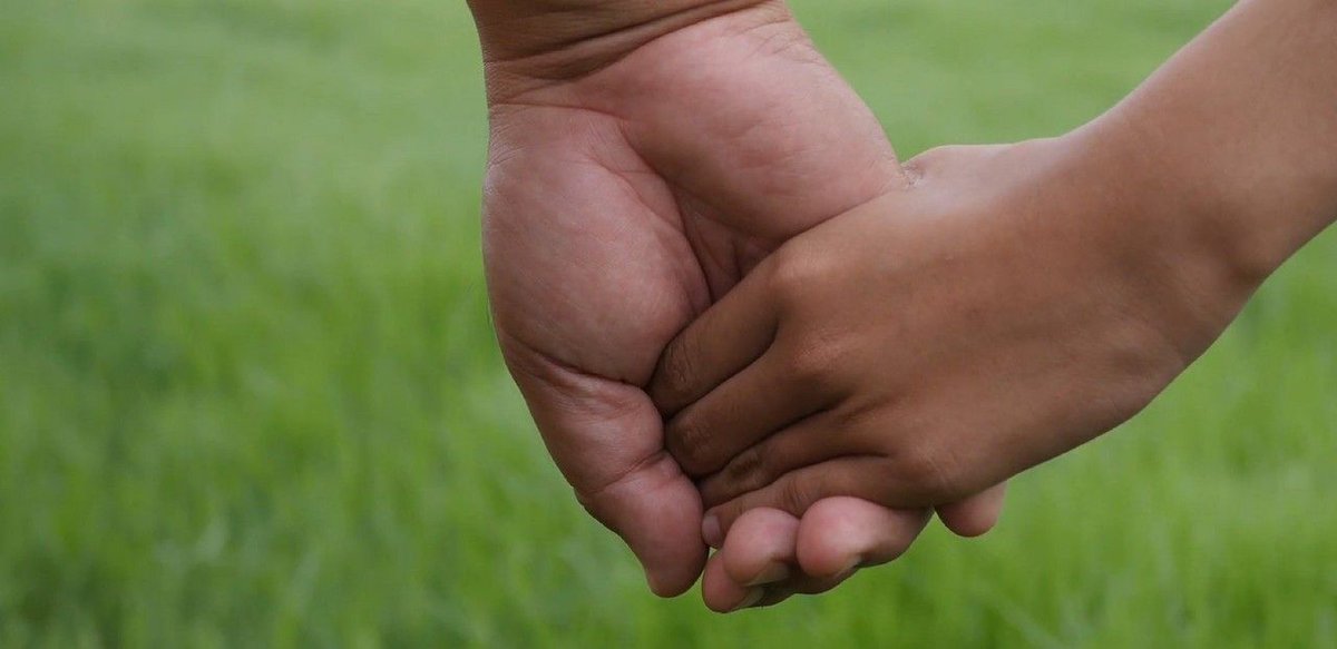 Did you know there are 37.2 trillion cells in the human body, all able to communicate unique messages about our health? Read this fascinating piece from <a href="/EYNews/">EY</a>’ <a href="/PamelaSpence_EY/">Pamela Spence</a> to learn how human body data and tech can redefine the concept of health: buff.ly/2EPTs2j