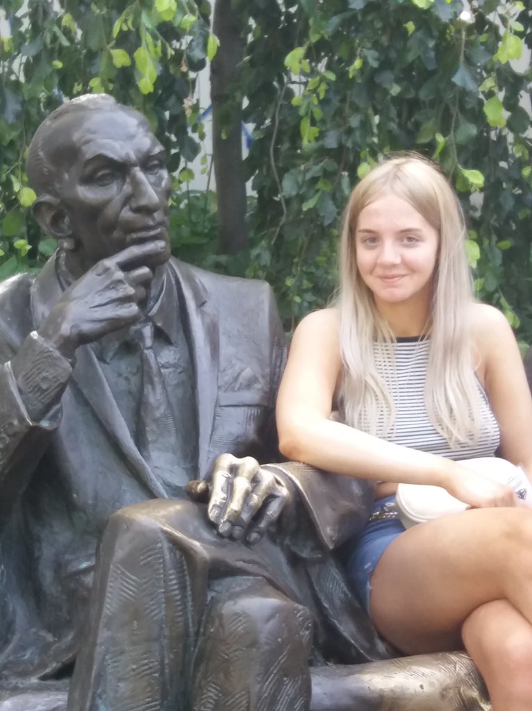 On our way to Auschwitz looking back at some photos from yesterday. This has to be one of our favourites 😬