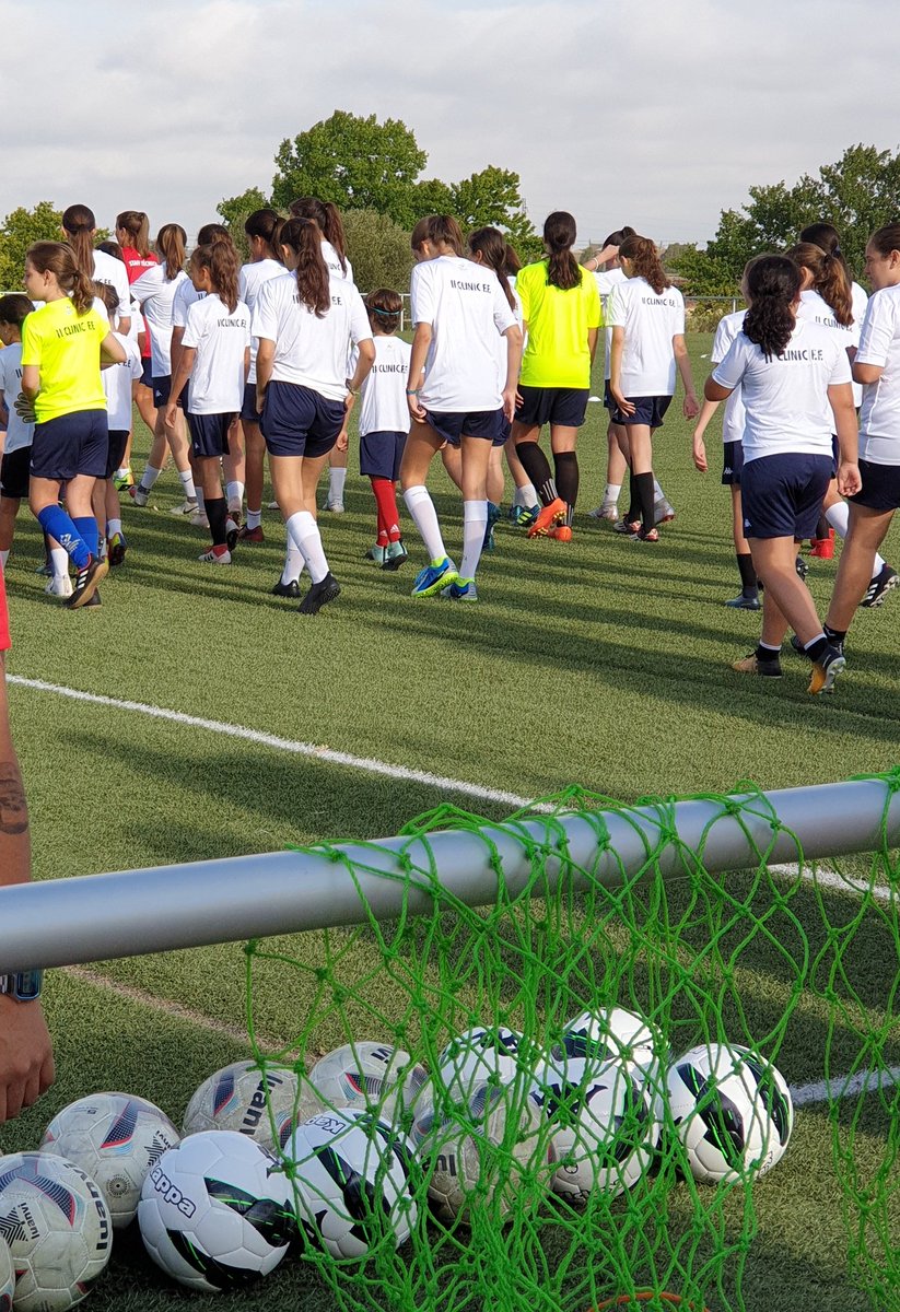 hoy ha comenzado una nueva aventura... primer campus de fútbol femenino con <a href="/ServalabariSEAF/">E. Servalabari SEAF</a> !¡allá vamos!