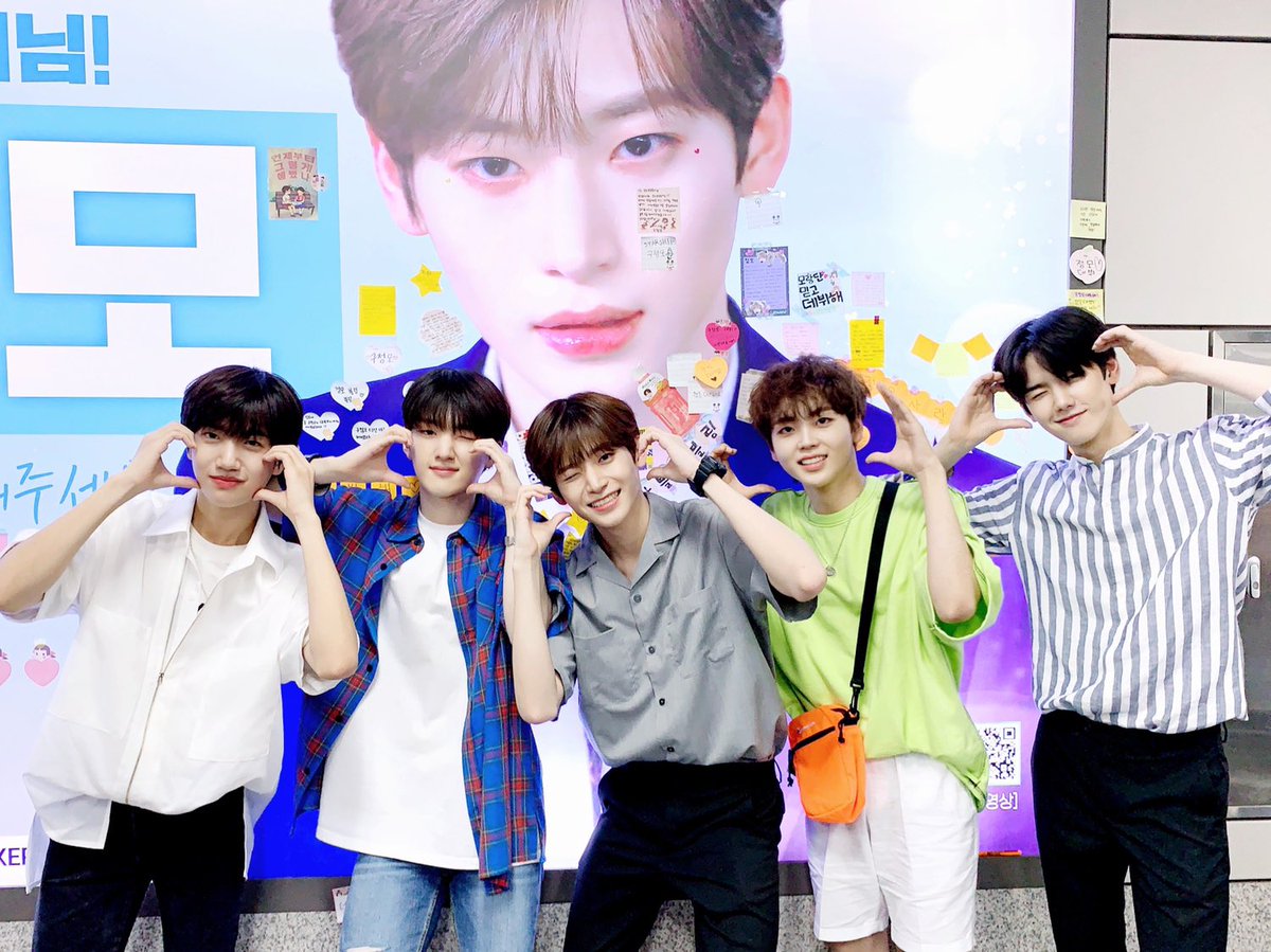STARSHIPent's tweet photo. [#구정모 #문현빈
#함원진 #강민희 #송형준]

#스타쉽 연습생 🚀
#정모 #현빈 #원진 #민희 #형준

국민프로듀서분들이 보내주신
응원과 사랑을 확인한 
행복한 시간을 공유합니다❤ #7

#STARSHIP
#PRODUCEX101 #프로듀스X101 https://t.co/xeqRG2YuPu