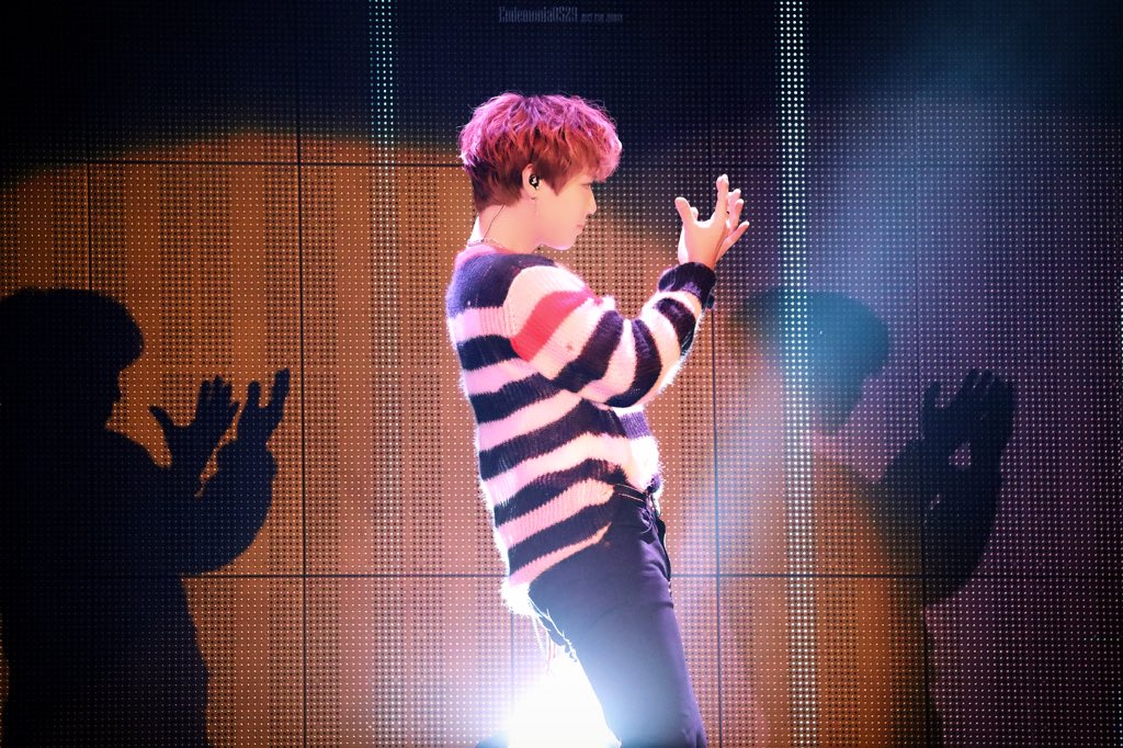 Eudemonia0529's tweet photo. 190302 대만팬미팅  지후니의 그림자도 예술이다💕 #박지훈 #PARKJIHOON https://t.co/VRyMWSs4Dq