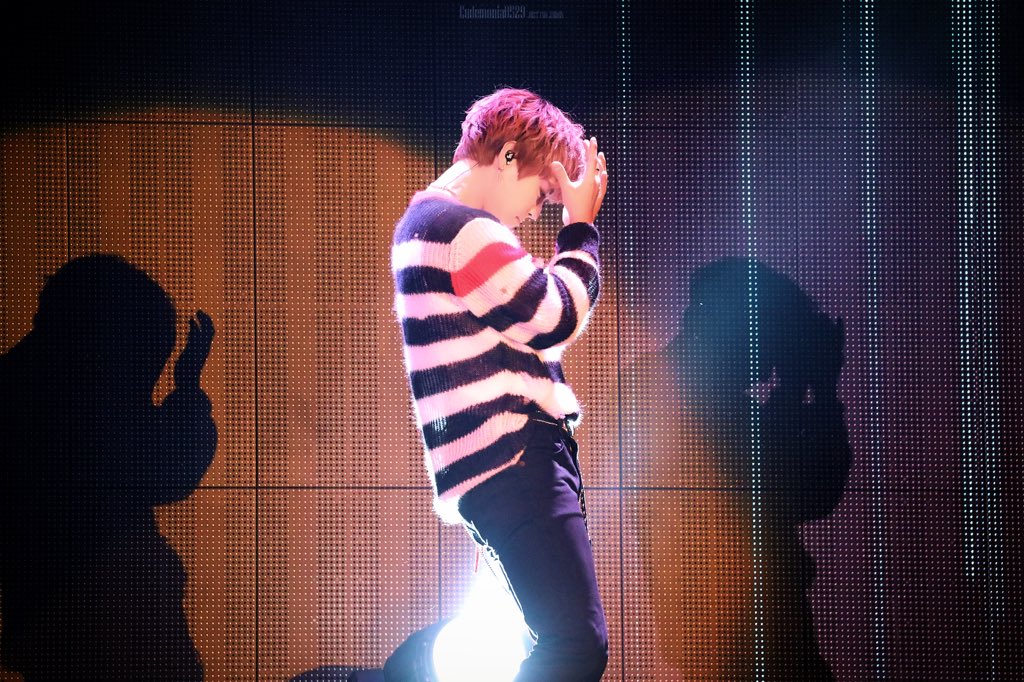 Eudemonia0529's tweet photo. 190302 대만팬미팅  지후니의 그림자도 예술이다💕 #박지훈 #PARKJIHOON https://t.co/VRyMWSs4Dq