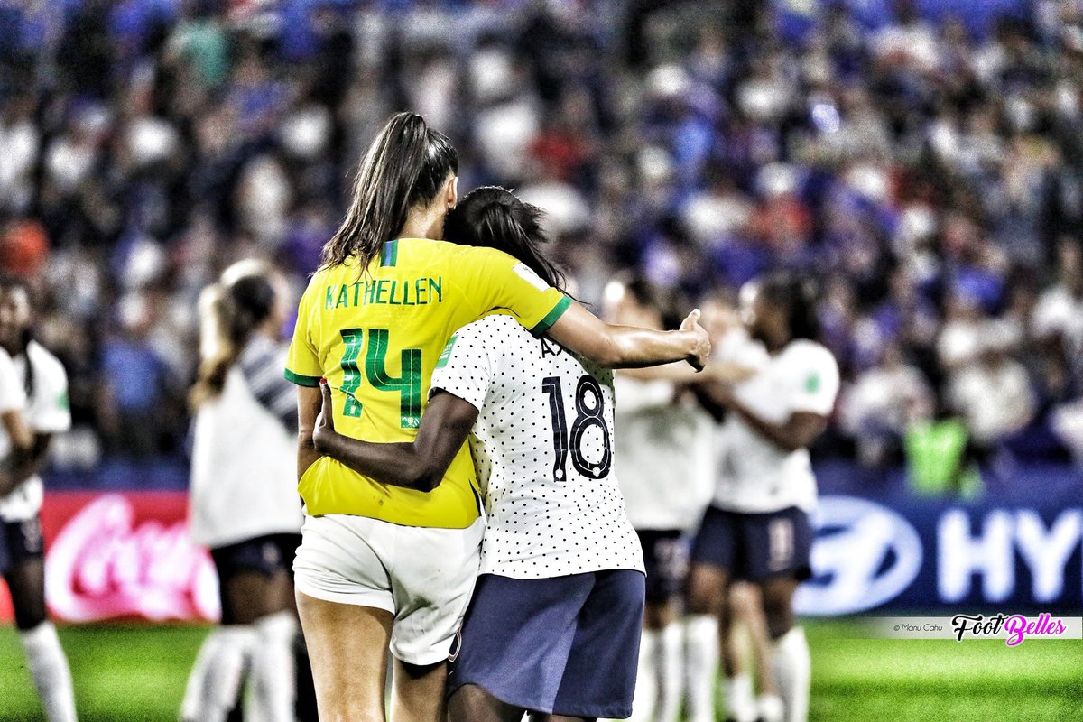 More than football !
Bien plus que du football !
Muito mais do que futebol !
<a href="/Vivi_Asseyi/">Vivi Asseyi</a> x @kathellensousaf 💟
Photo : Manu Cahu