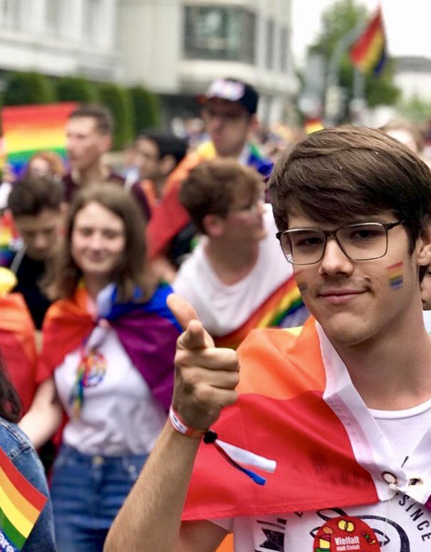 ist angekommen auf Twitter. Wir geben Infos an Interessierte rund um queere Jugendarbeit in Niedersachsen 🏳️‍🌈 #wirmachendas