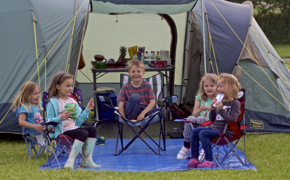 Camping_Direct's tweet photo. Open all year, @stowfordcamping is an award-winning, family-friendly camping & caravan site located in North Devon.
https://t.co/EcXB45J0yC
#BerryDown #CombeMartin #Devon #England #Campsite #Holiday #Countryside #NorthDevon #FamilyHoliday #Summer #AwardWinning https://t.co/4hFhQ2O1sA