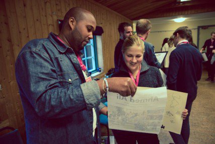 Scouterna's tweet photo. Är du en ung ledare som vill utmanas och utvecklas i ditt ledarskap? Ansökan till höstens omgångar av Värdebaserat ledarskap är öppen mindre än en vecka till! Ta chansen och gå en utbildning där du får göra det andra pratar om. Ansök senast 30 juni på  https://t.co/LWNYP45YAO https://t.co/afD7esawvd