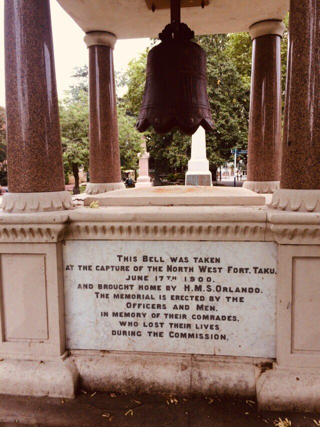Noble67Allan's tweet photo. Used my @dontbeshitbefit perambulation to pay respects around Old Pompey town,first headed back to Victoria Park to right my naming error,#hmsorlando #hmsshah,then to Milton Cemetery to lay flowers in honour of a true hero,RIP Sydney James Day,VC,#LestWeForget #respect https://t.co/lgxqBdcMmA