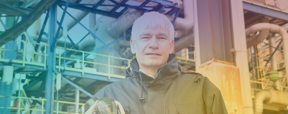 industrieplein's tweet photo. "Wij hebben momenteel een aantal grote projecten op de plank liggen waarmee we veel #CO2-reductie kunnen realiseren." Lees het interview met Paul Compagne over #innovatie, CO2-besparing en het werk in de #industrie op https://t.co/0gLJitagVP. 

#industriemensen @BioMCN https://t.co/cYHCNATzt3